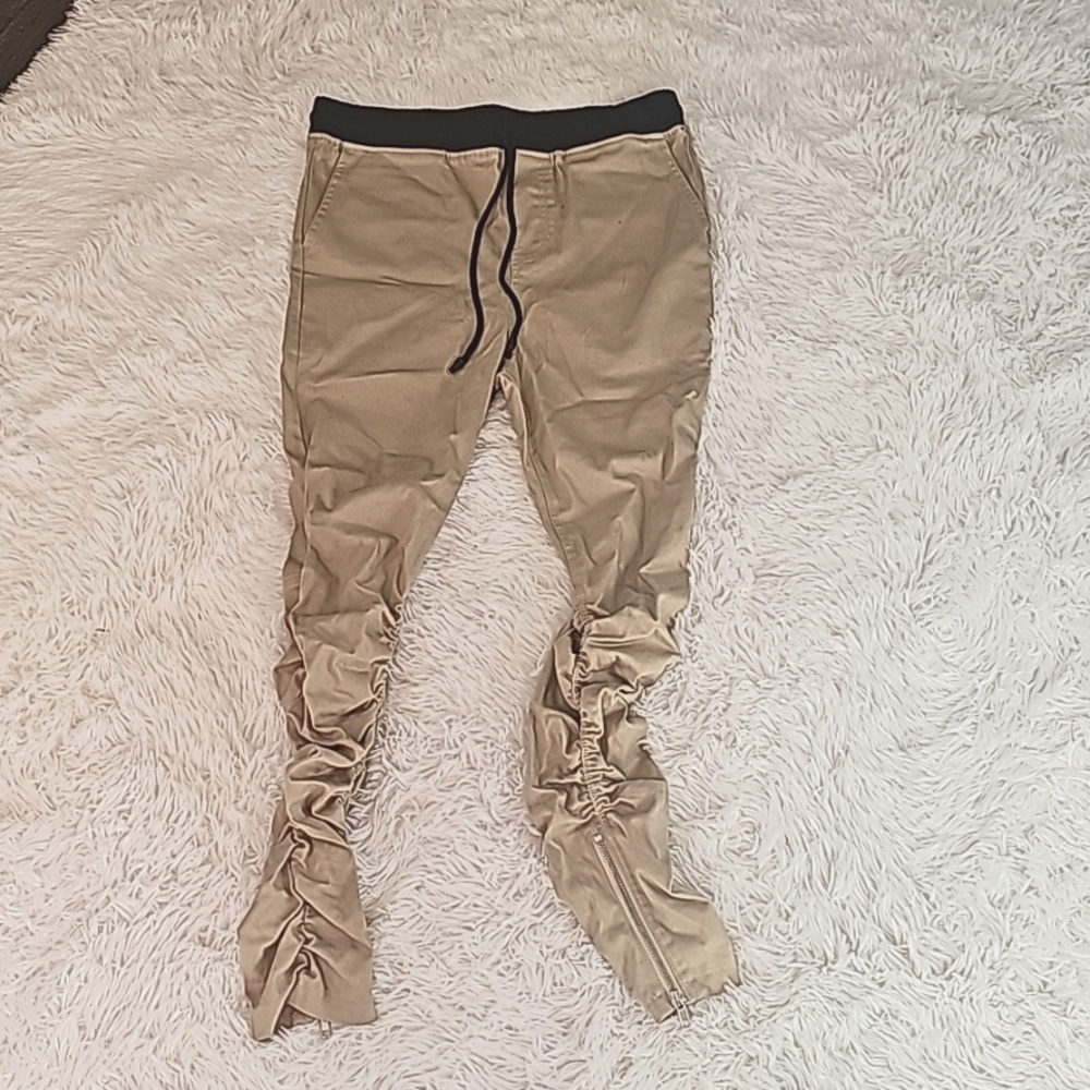 Jaywalker khaki pants with rouging